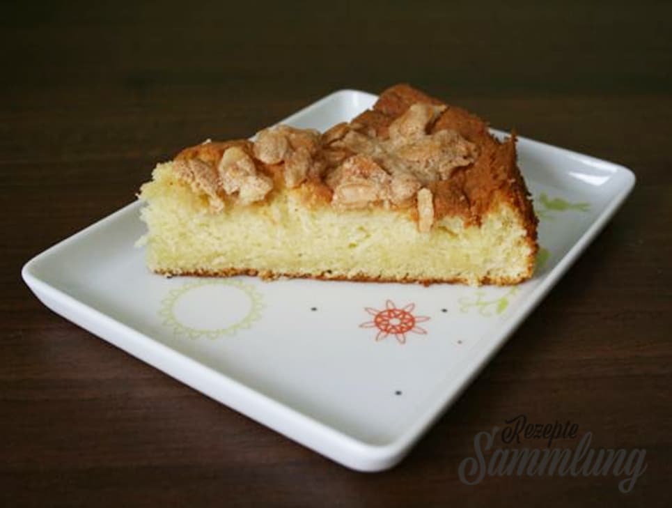 Semolina-Kuchen mit Mandelkruste