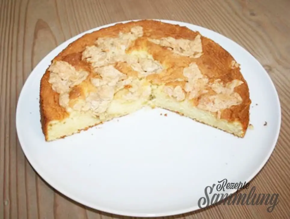 Semolina Kuchen mit Mandelkruste