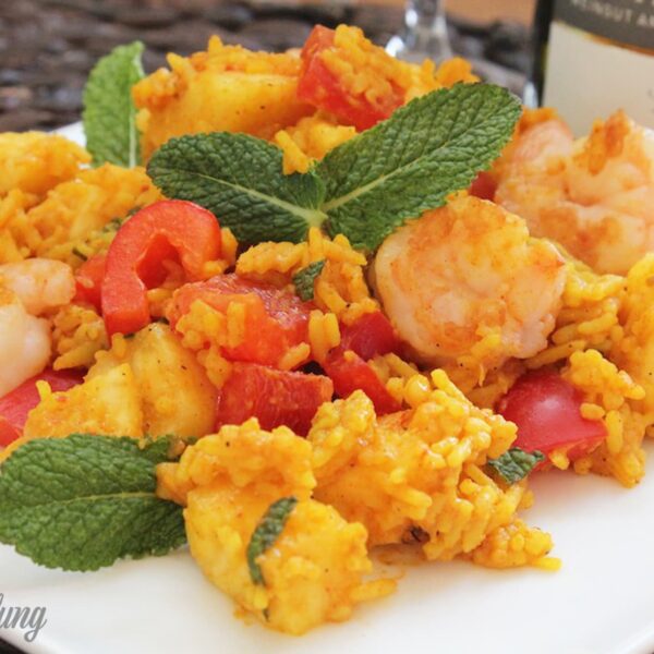 Basmatireissalat, Curry, Ananas, Paprika, Garnelen und Minze - Rezepte ...