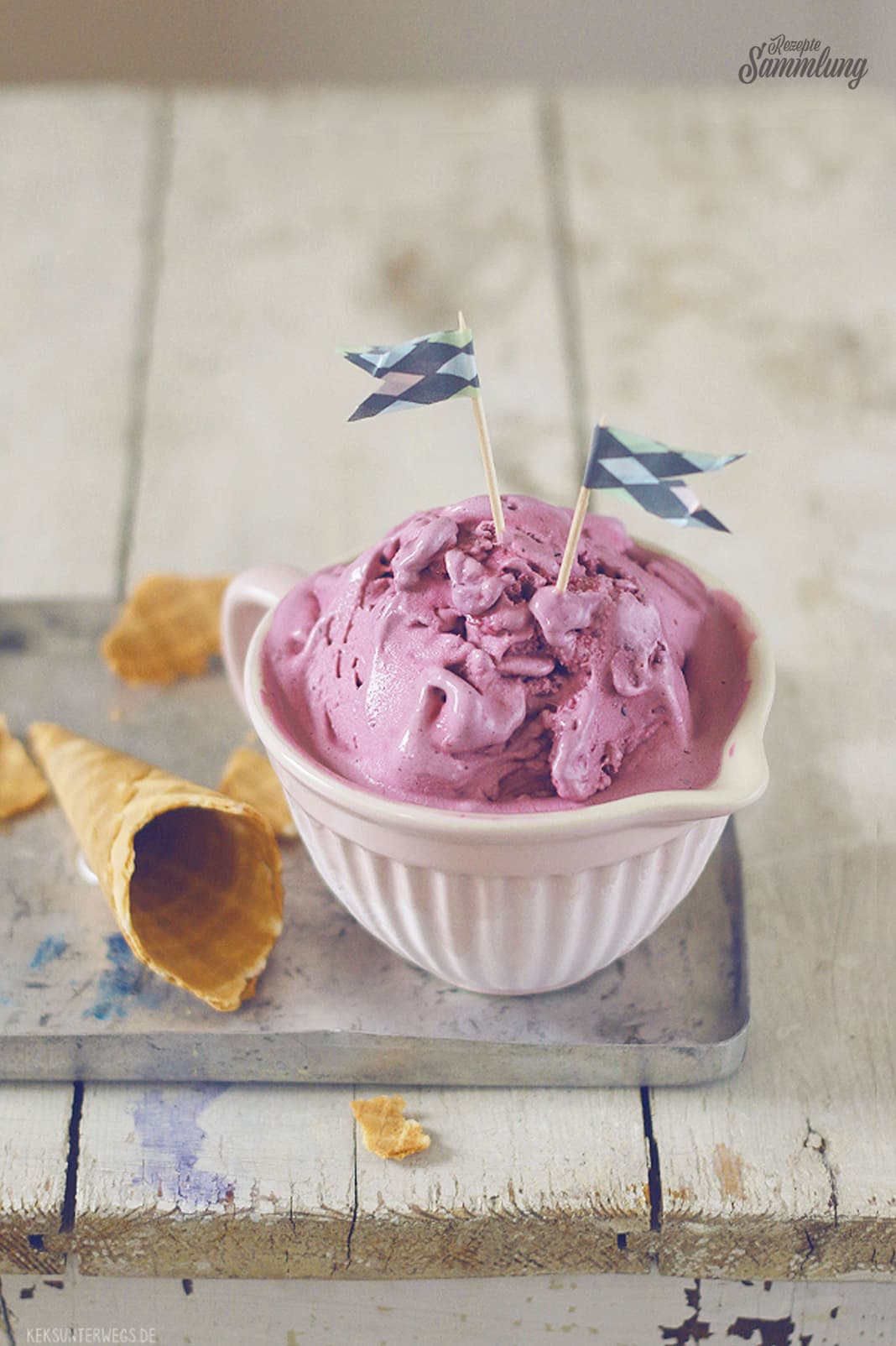 Dunkles Beeren-Lakritz Frozen Yogurt - Rezepte Sammlung