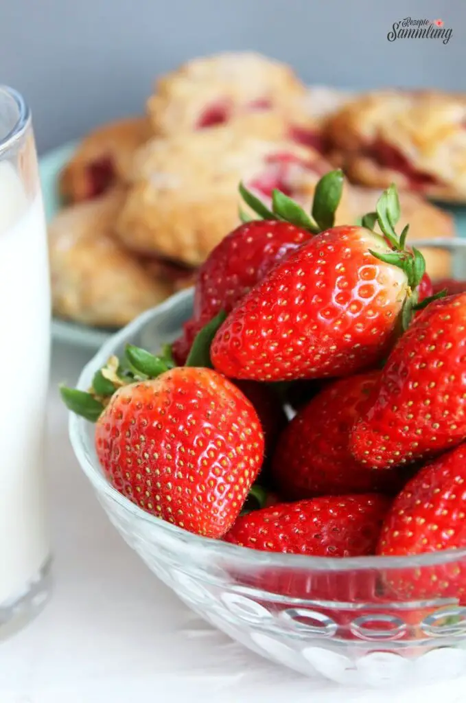 Haferflockenscones mit Erdbeeren
