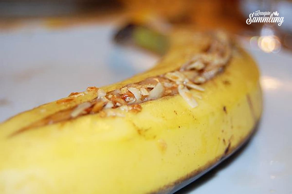 gegrillte bananen mit honig und mandeln