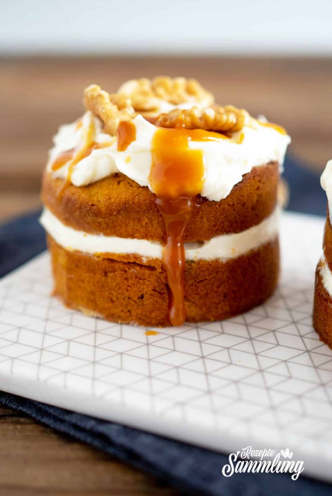 Kürbis-Walnuss-Törtchen mit Salzkaramell - Rezepte Sammlung